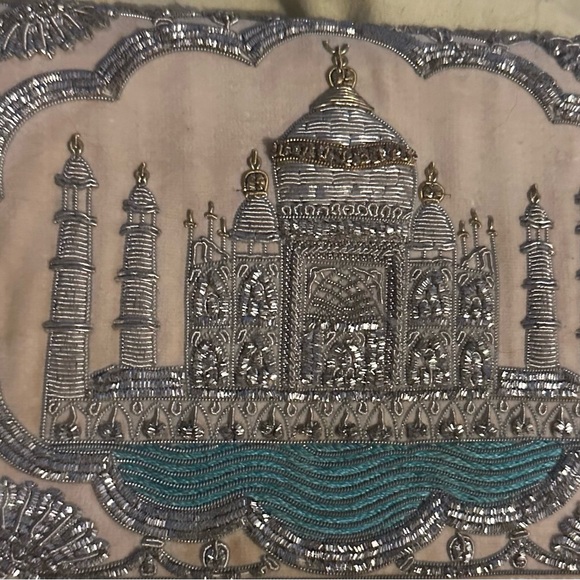 Rare find Vintage Taj Mahal picture made of beads on silk into a clutch purse - Picture 3 of 7
